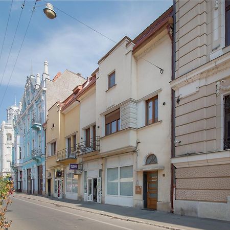 Oasis Rooms Oradea Eksteriør bilde