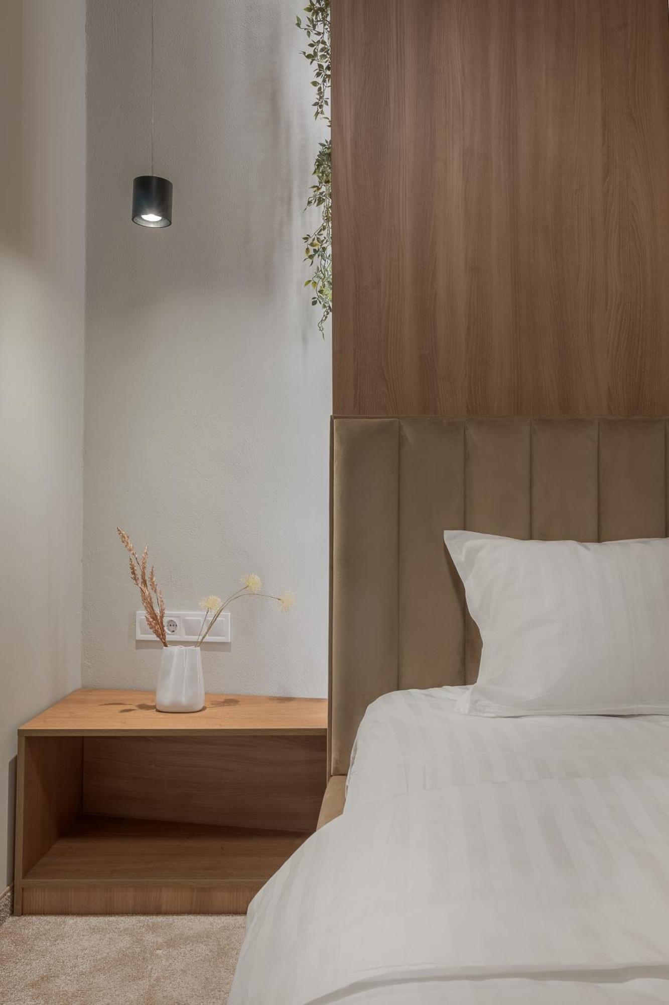 Oasis Rooms Oradea Eksteriør bilde