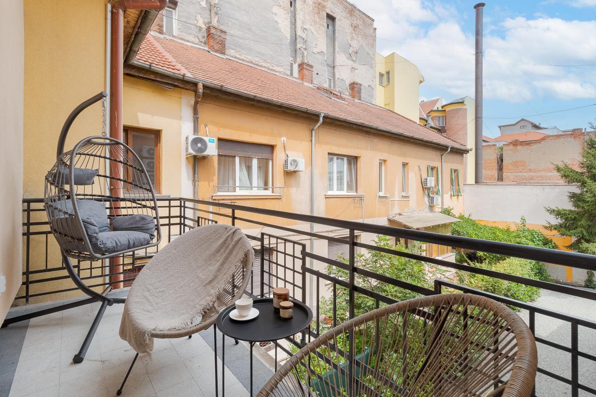 Oasis Rooms Oradea Eksteriør bilde