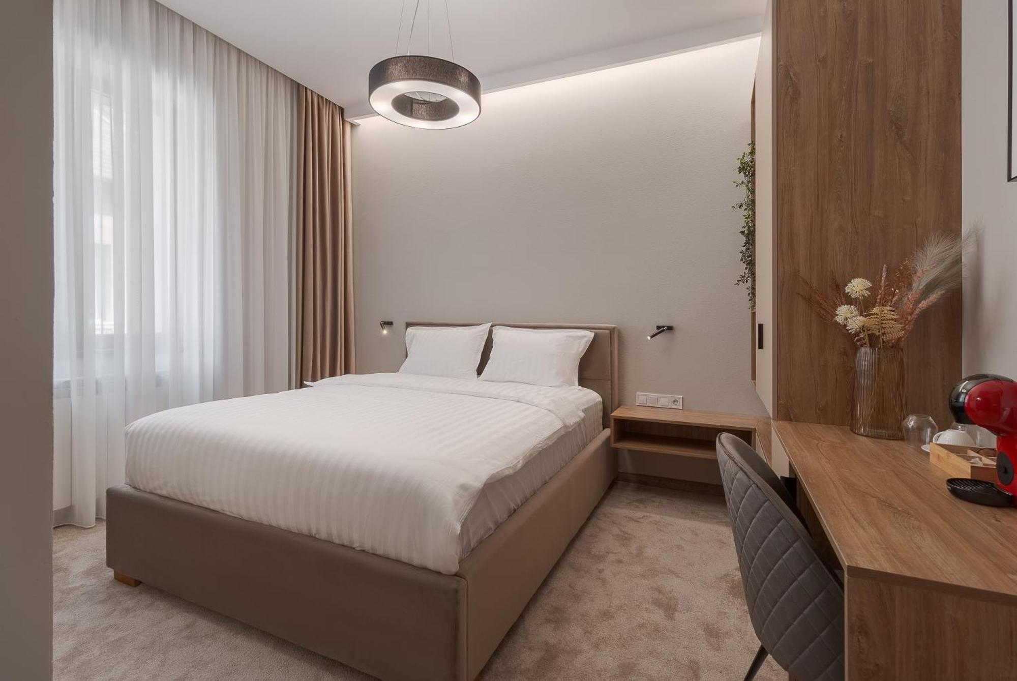 Oasis Rooms Oradea Eksteriør bilde
