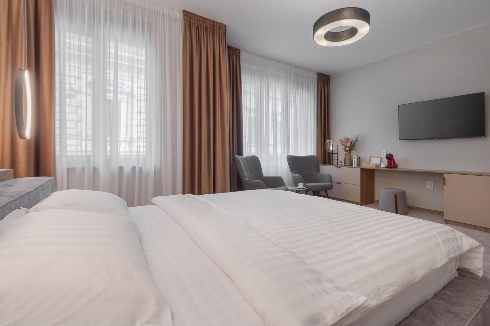 Oasis Rooms Oradea Eksteriør bilde