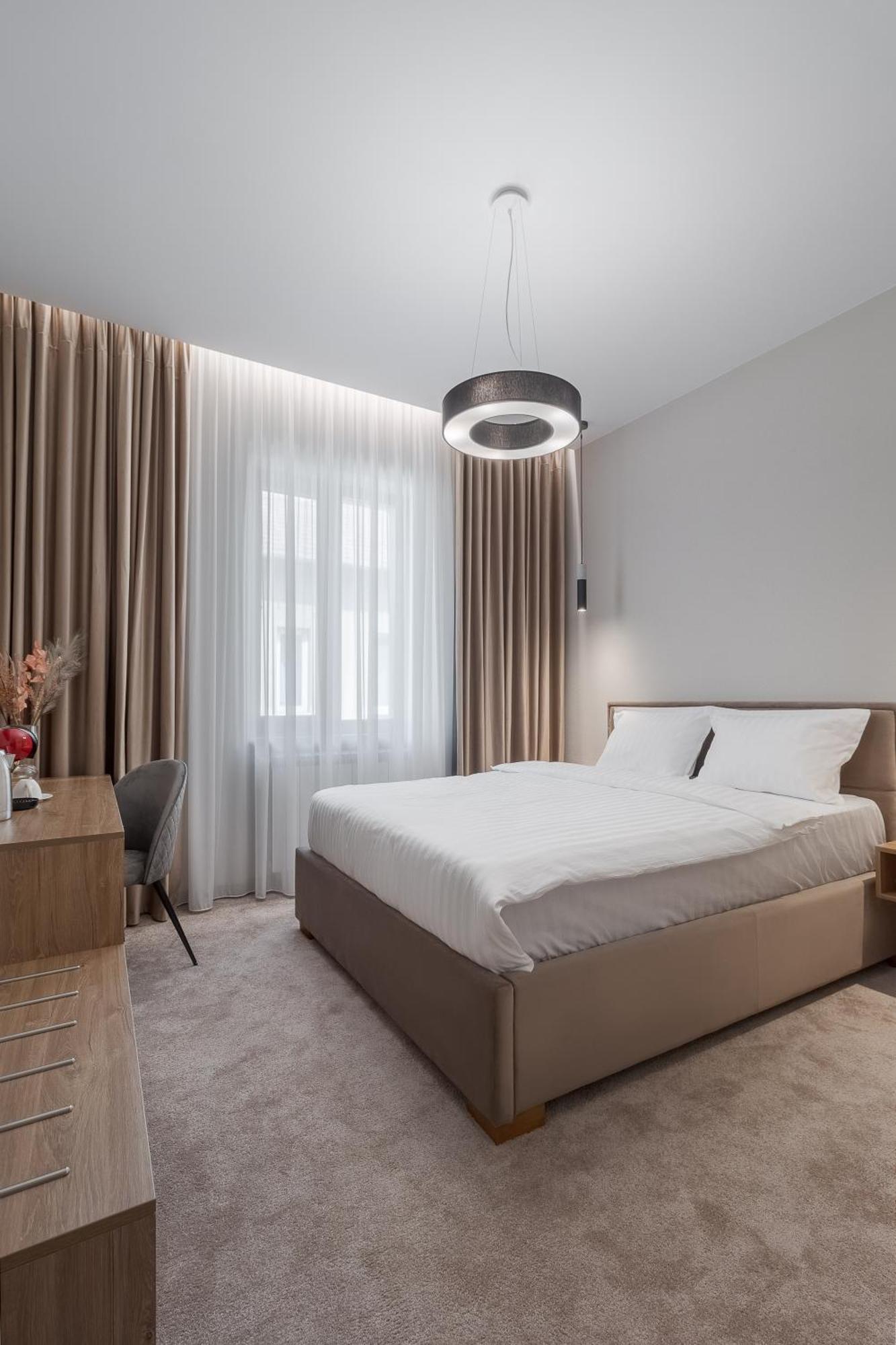 Oasis Rooms Oradea Eksteriør bilde