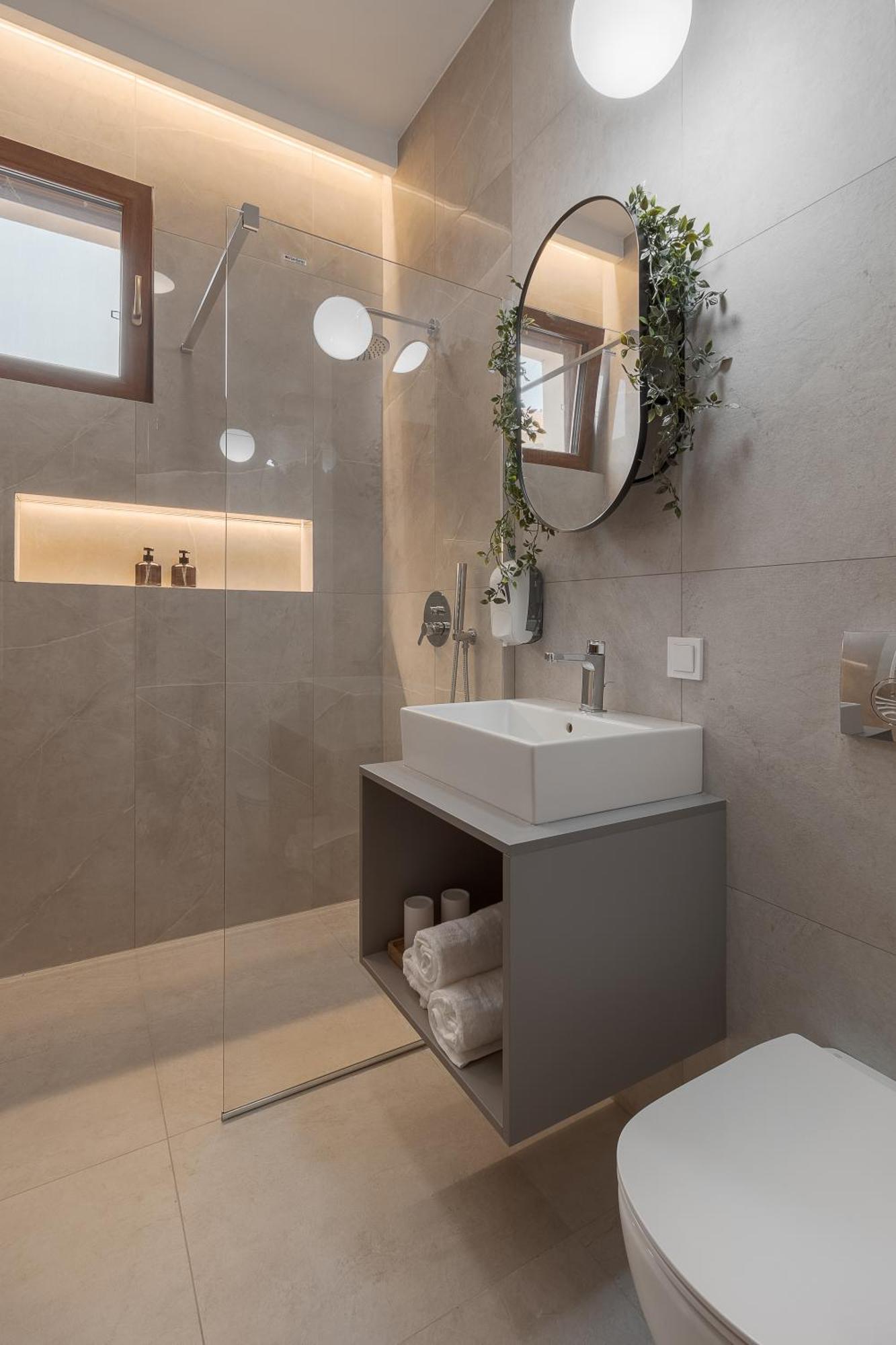 Oasis Rooms Oradea Eksteriør bilde